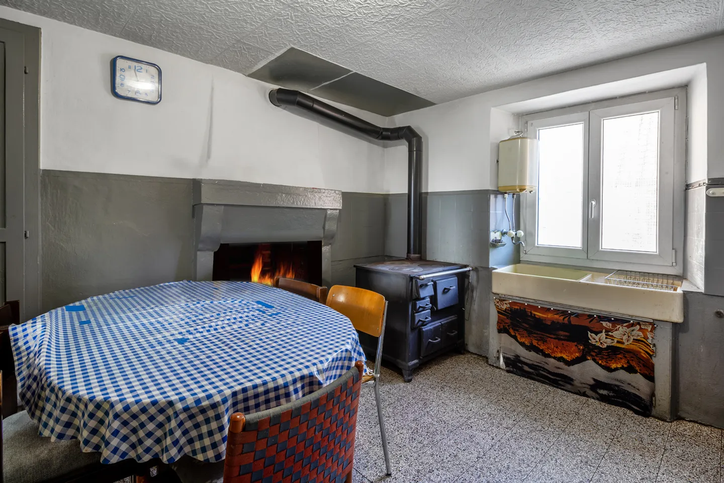 Renovieren Sie Ihr zukünftiges Zuhause! - Foto 2 von 10