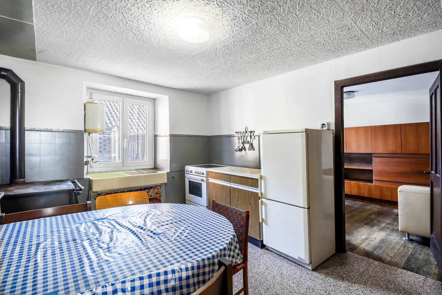 Renovieren Sie Ihr zukünftiges Zuhause! - Foto 3 von 10