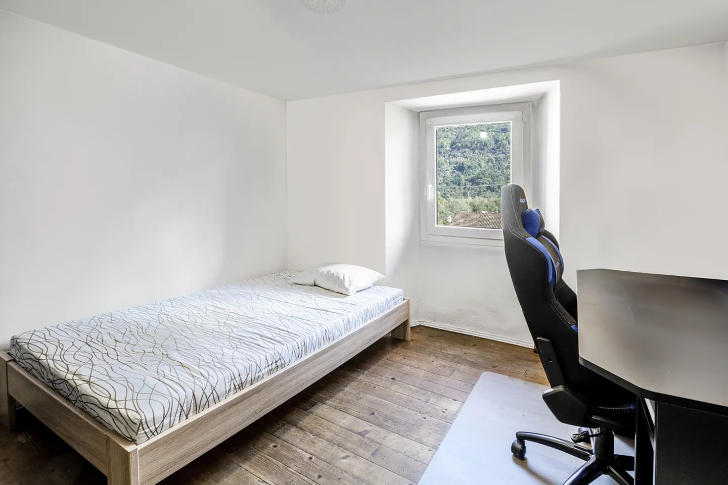 Renovieren Sie Ihr zukünftiges Zuhause! - Foto 6 von 10