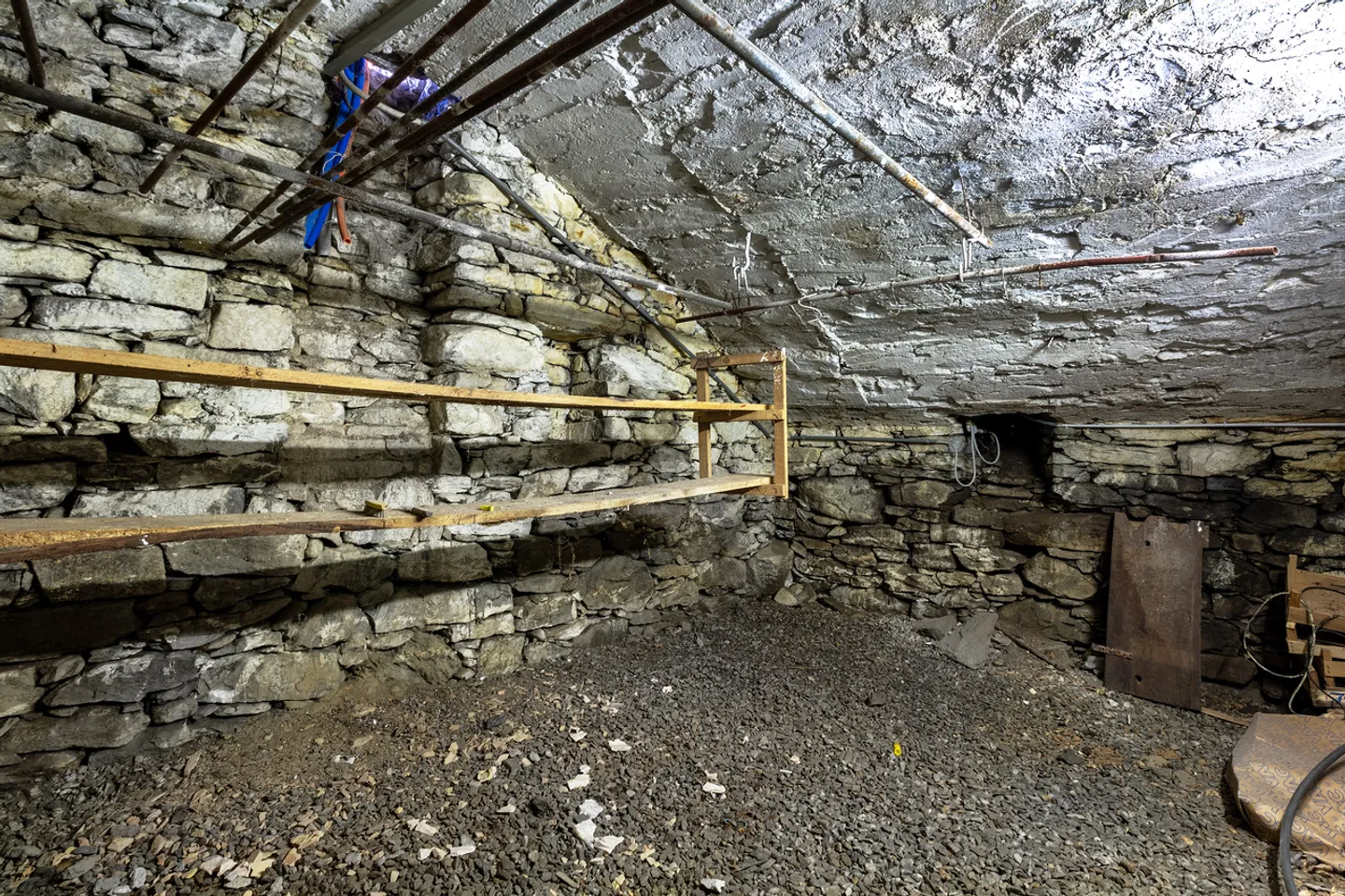 Renovieren Sie Ihr zukünftiges Zuhause! - Foto 8 von 10