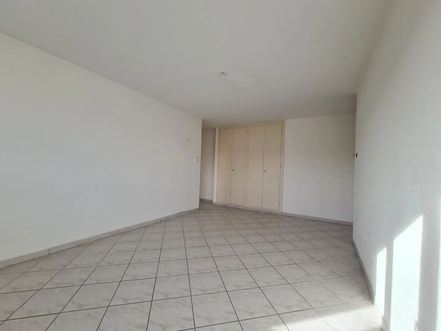 Appartement à louer - Photo 2 sur 8