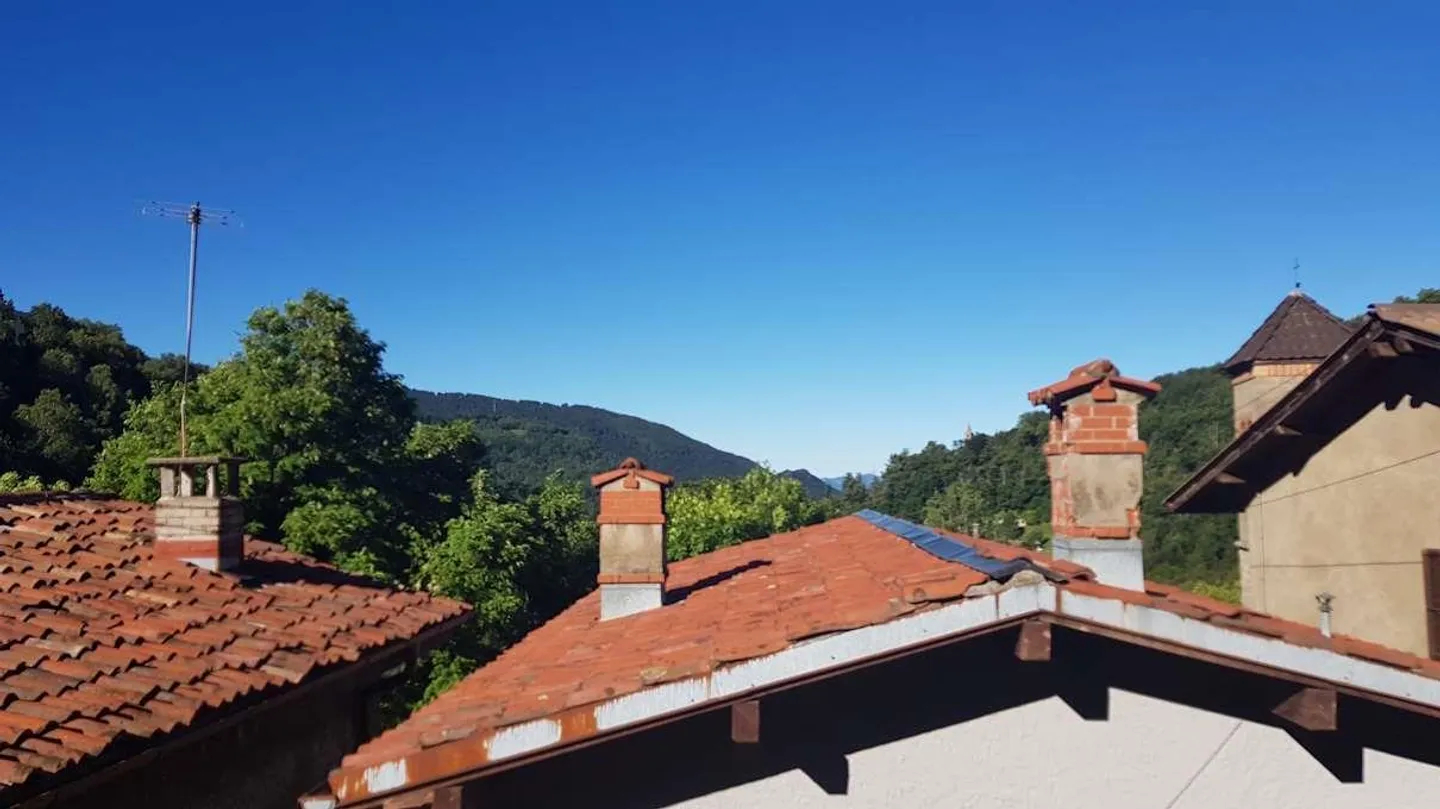 VALCOLLA - Incantevole rustico con vista sulle montagne a Cozzo - Foto 5 di 13