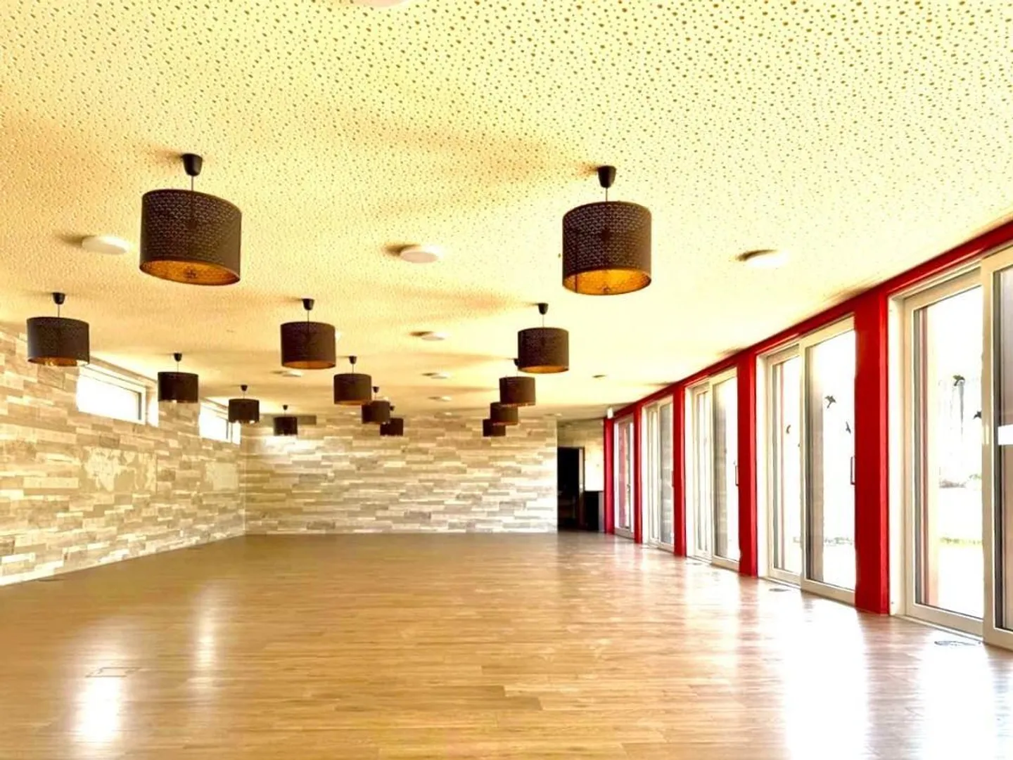 Retirement home or private clinic or hotel property or yield... - Photo 2 of 36