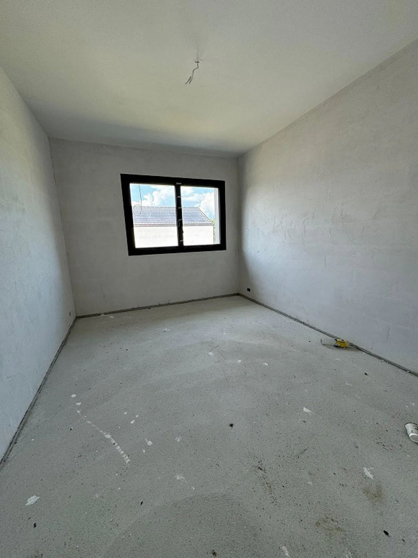 Magnificent new duplex - Photo 8 of 12