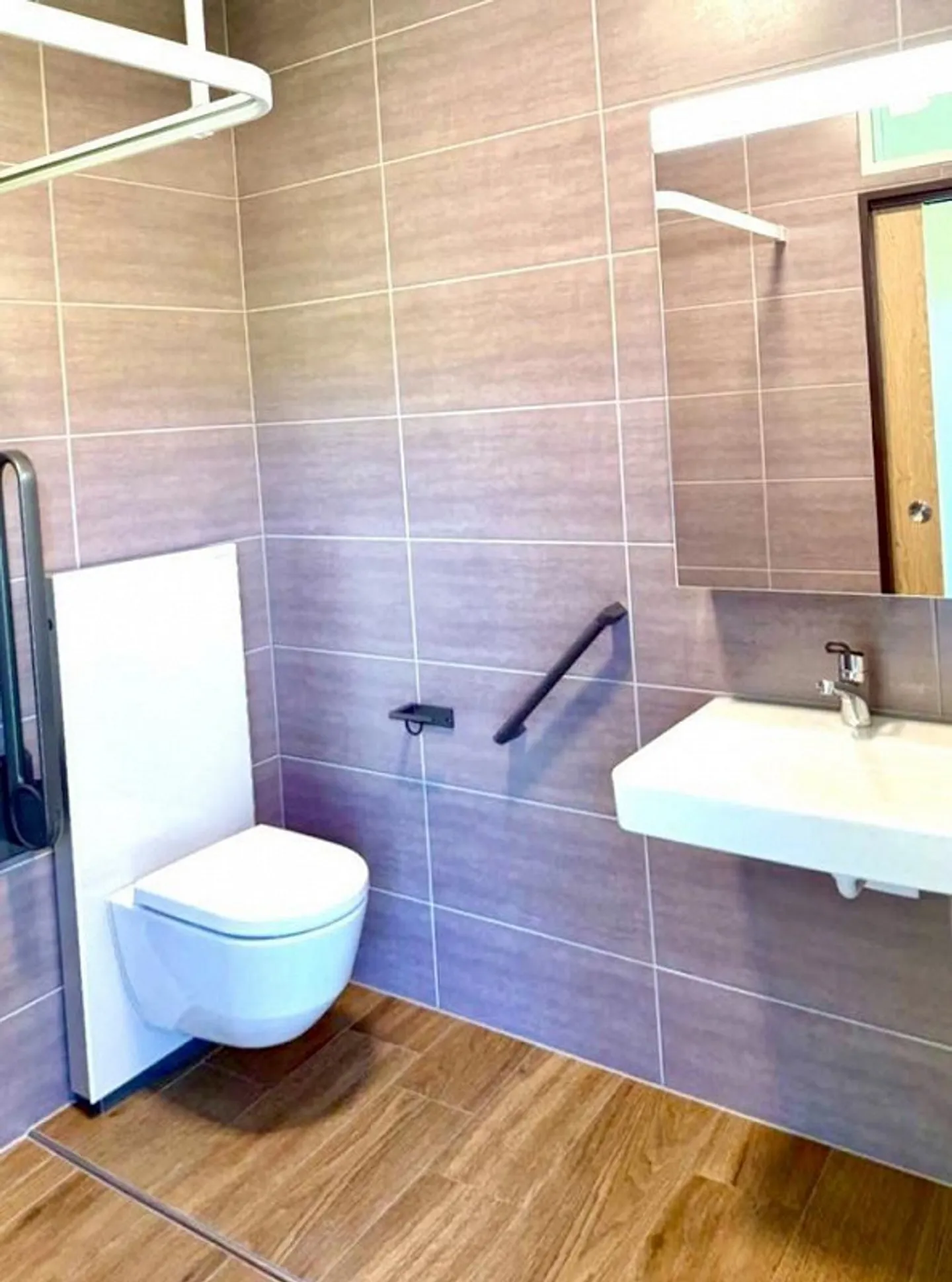 Retirement home or private clinic or hotel property or yield... - Photo 11 of 36