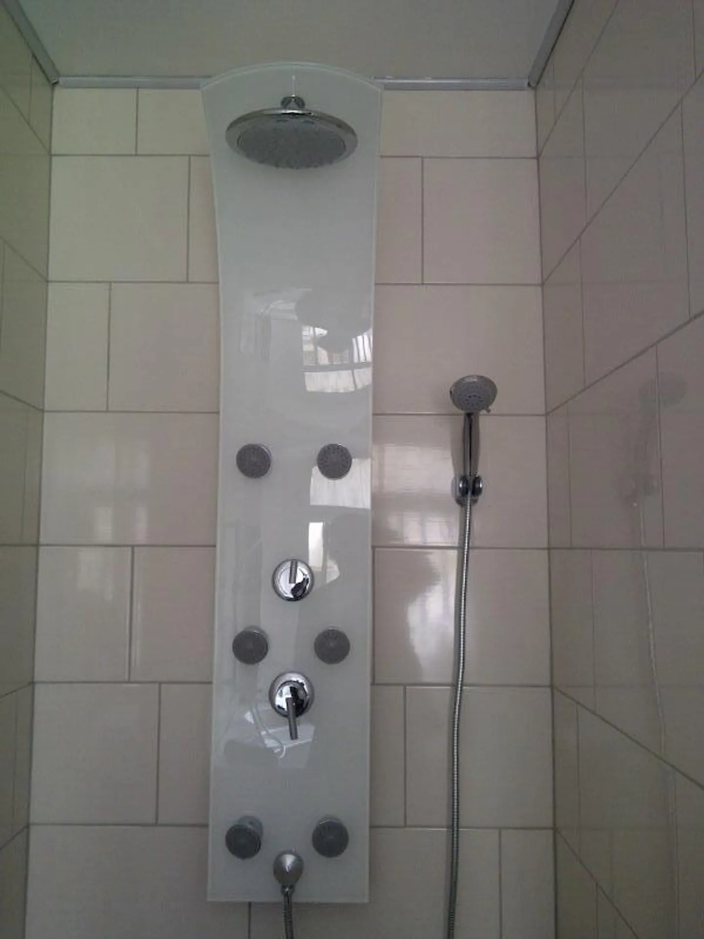 Beautiful nearly new garden loft apartment - Photo 5 of 8