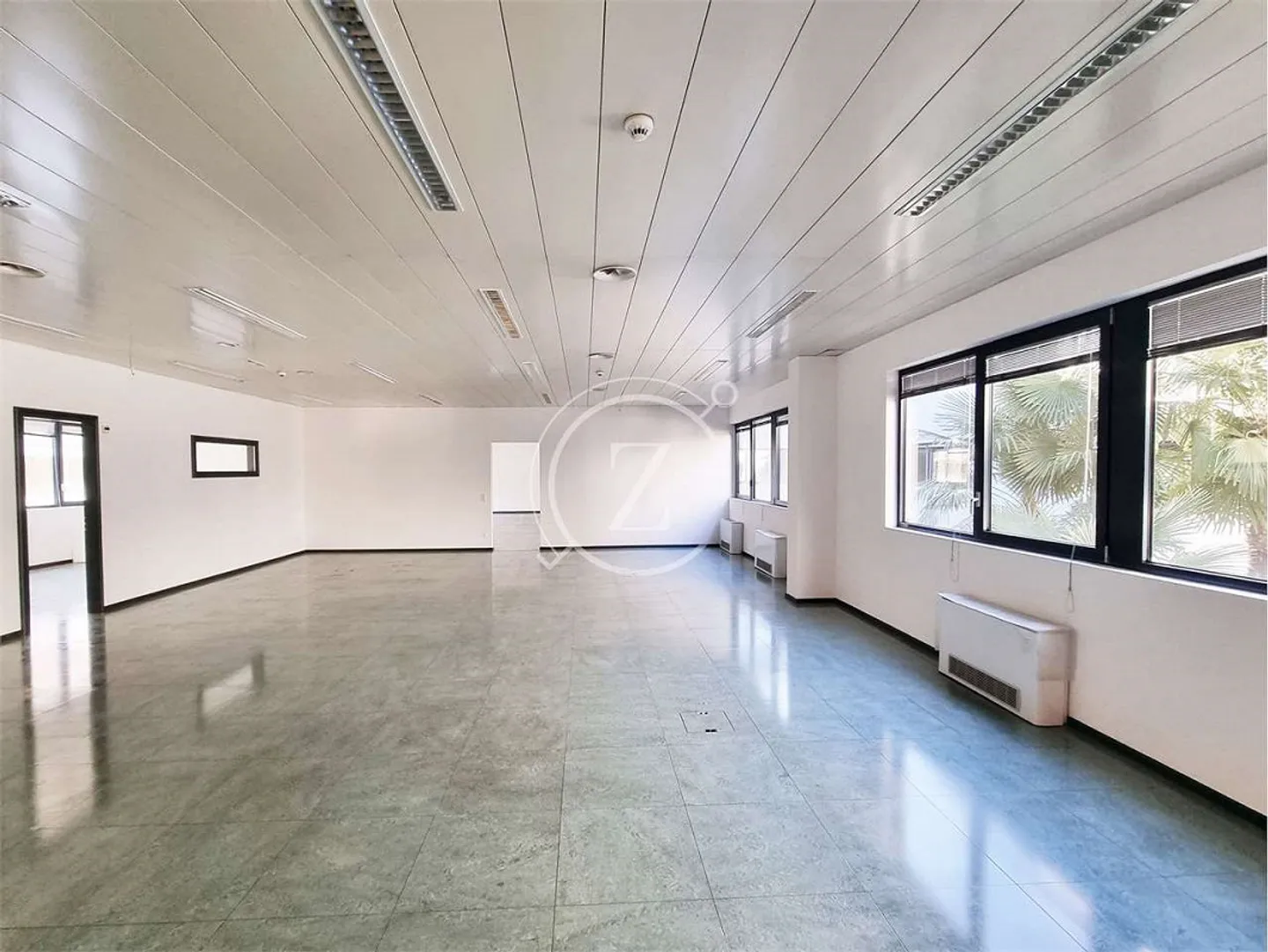 We rent renovated administrative premises - Photo 1 of 5