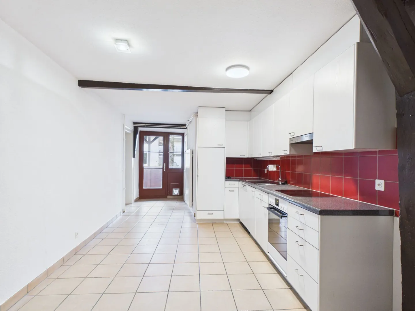 Historical Old Building Apartment in the City Center - Photo 4 of 11