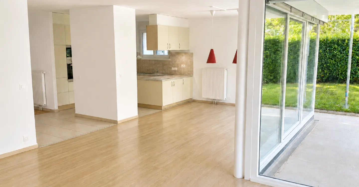 Appartement Charmant avec Jardin - Photo 2 sur 3