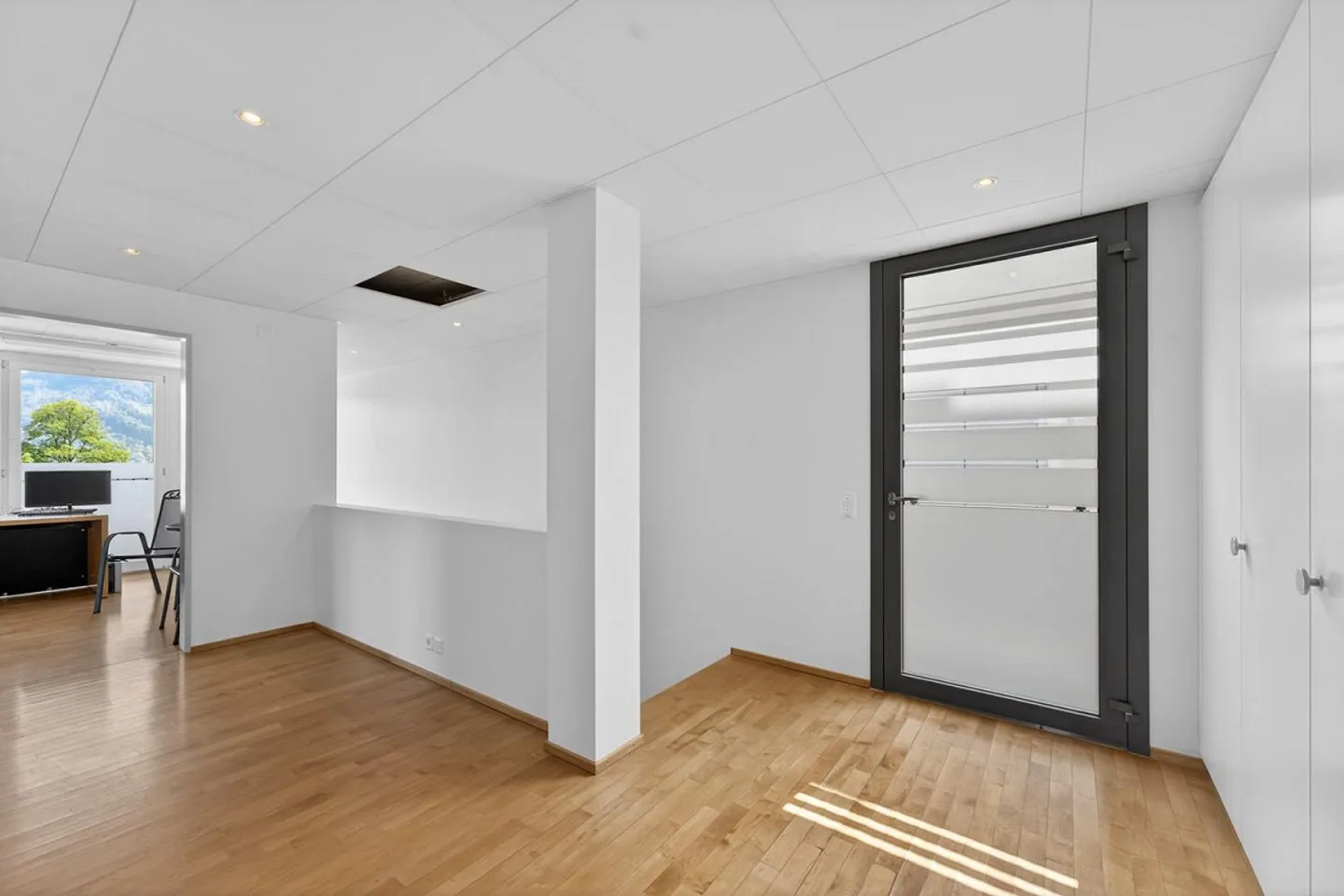 Propriété commerciale / Bureau / Cabinet dans un emplacement calme à Hergiswil - Photo 10 sur 13