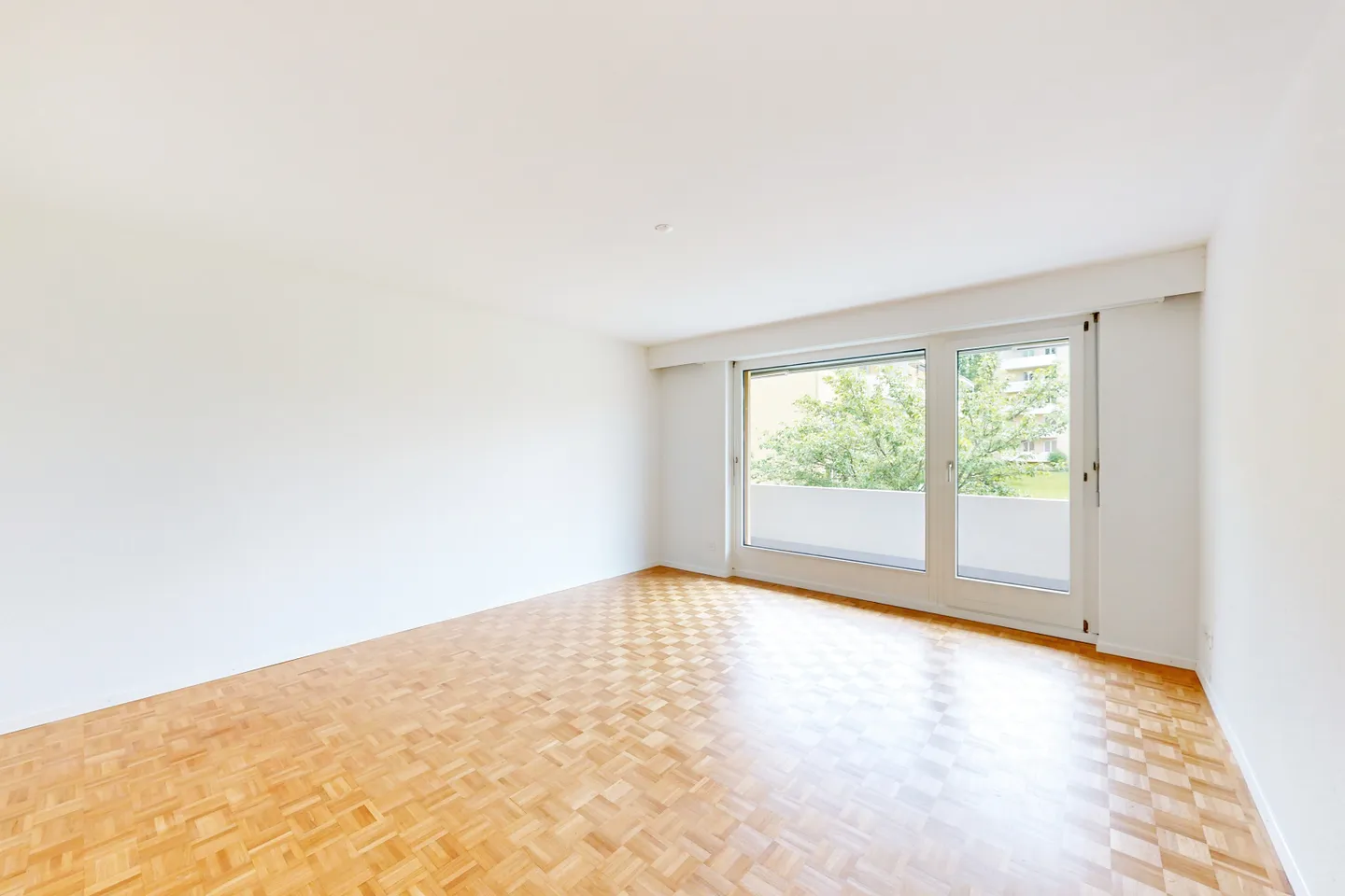 Apartment for rent - Photo 2 of 9