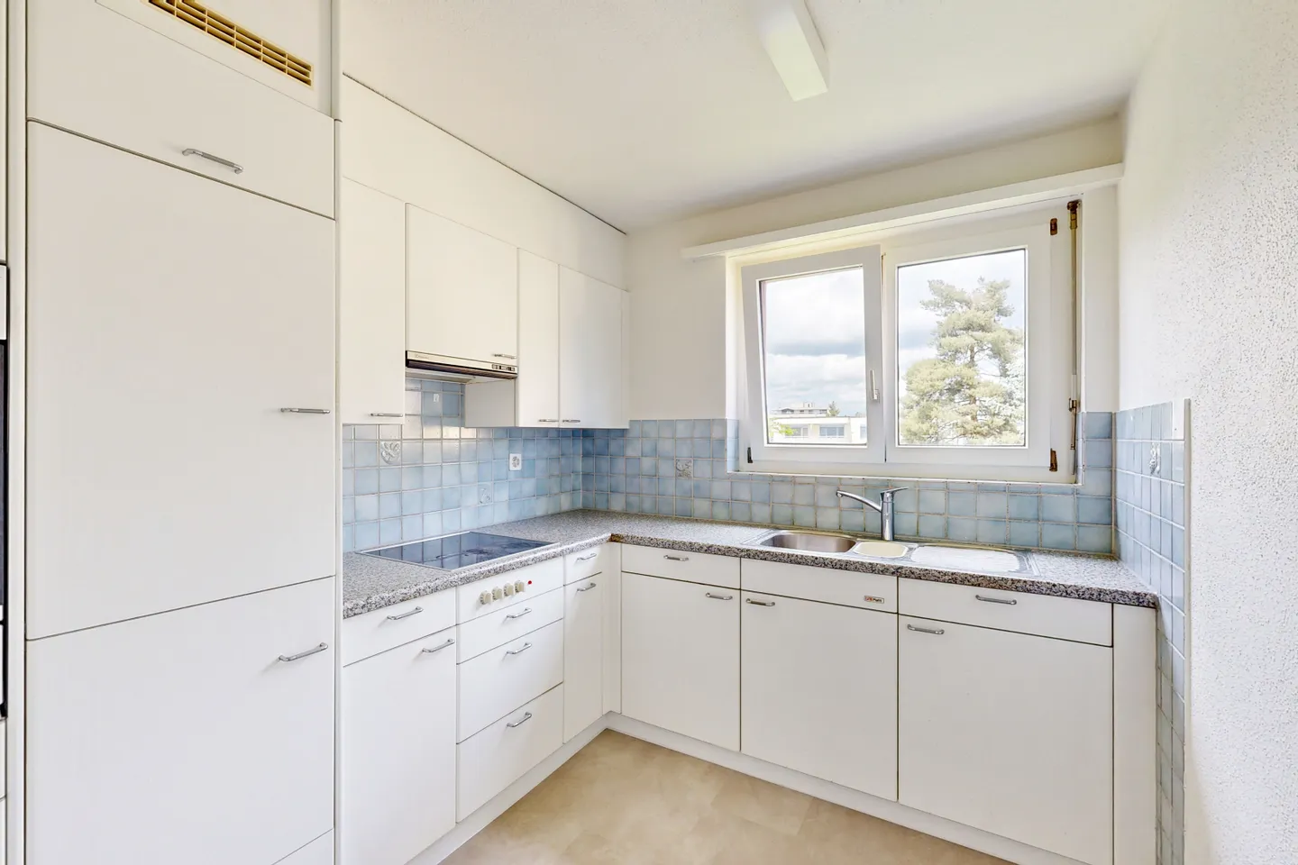 Apartment for rent - Photo 5 of 9