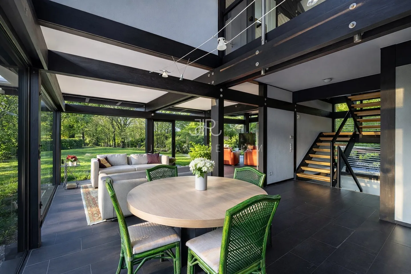 Elegant Villa by Geneva Golf Club - Photo 6 of 9