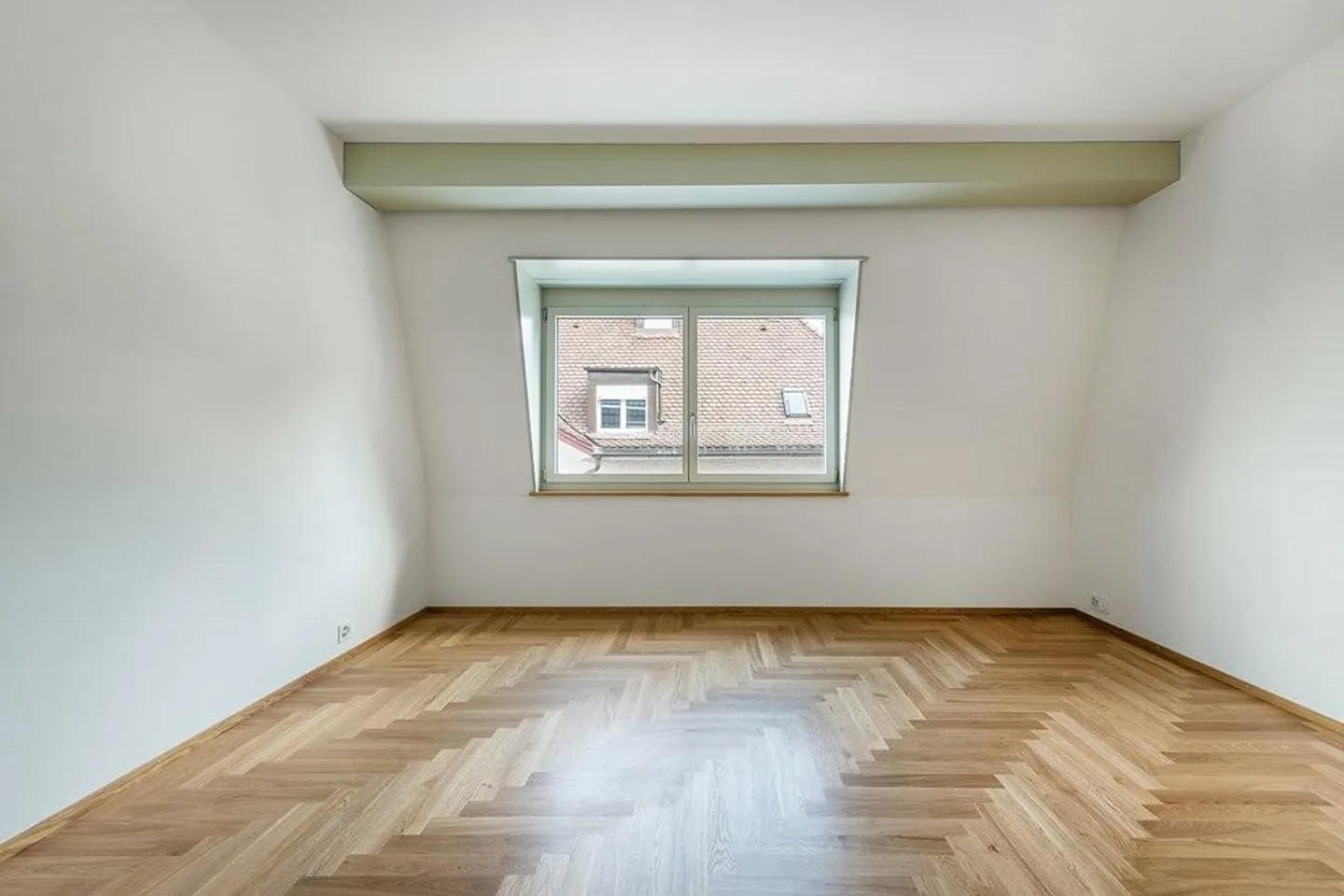 Luminoso appartamento duplex nel popolare quartiere 6 di Zurigo - Foto 5 di 12