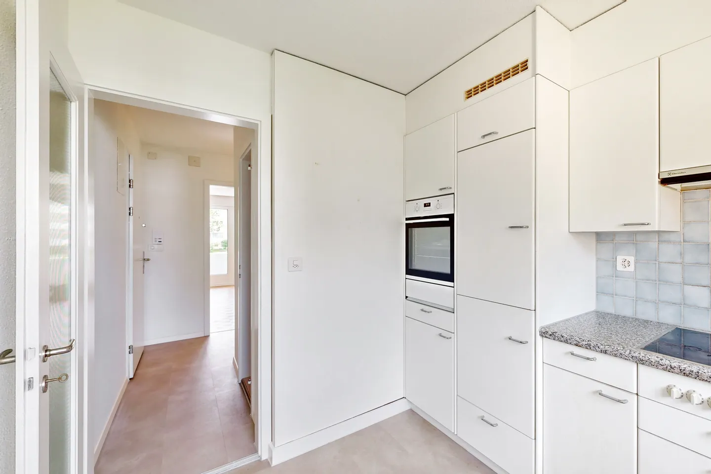 Apartment for rent - Photo 6 of 9