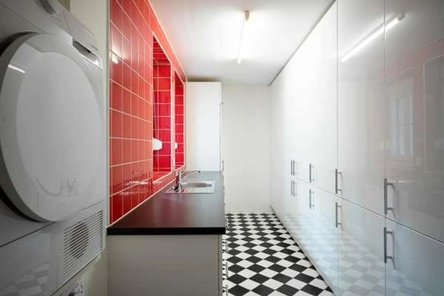 Propriété de rendement passionnante dans un quartier résidentiel recherché - Photo 6 sur 8
