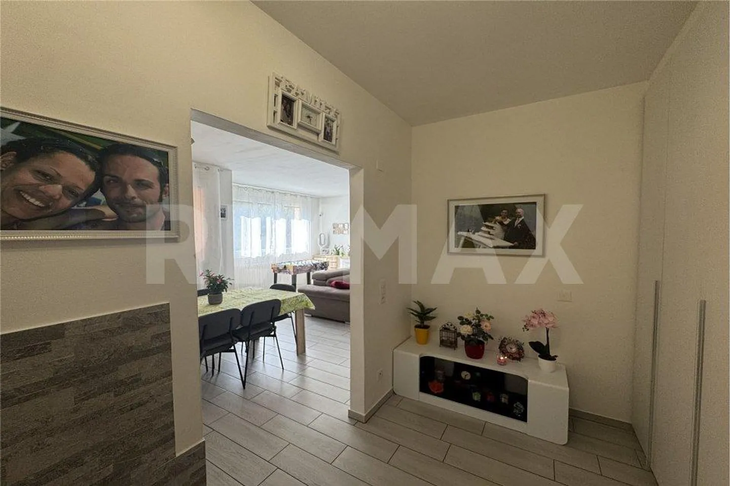 Spacious and comfortable 4½ rooms in a quiet residence - Photo 5 of 13