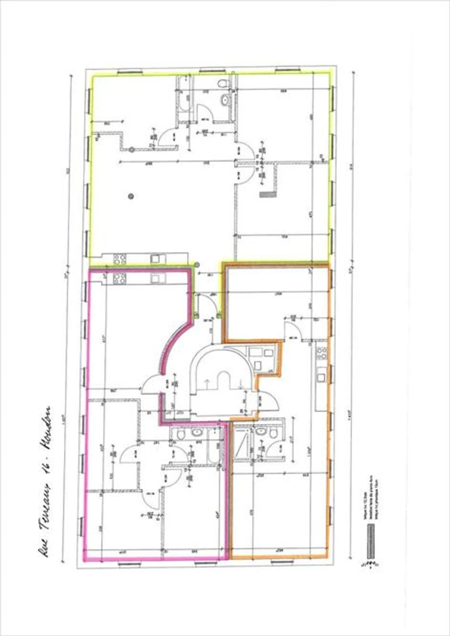 Beautiful apartment ideally located - Photo 3 of 3