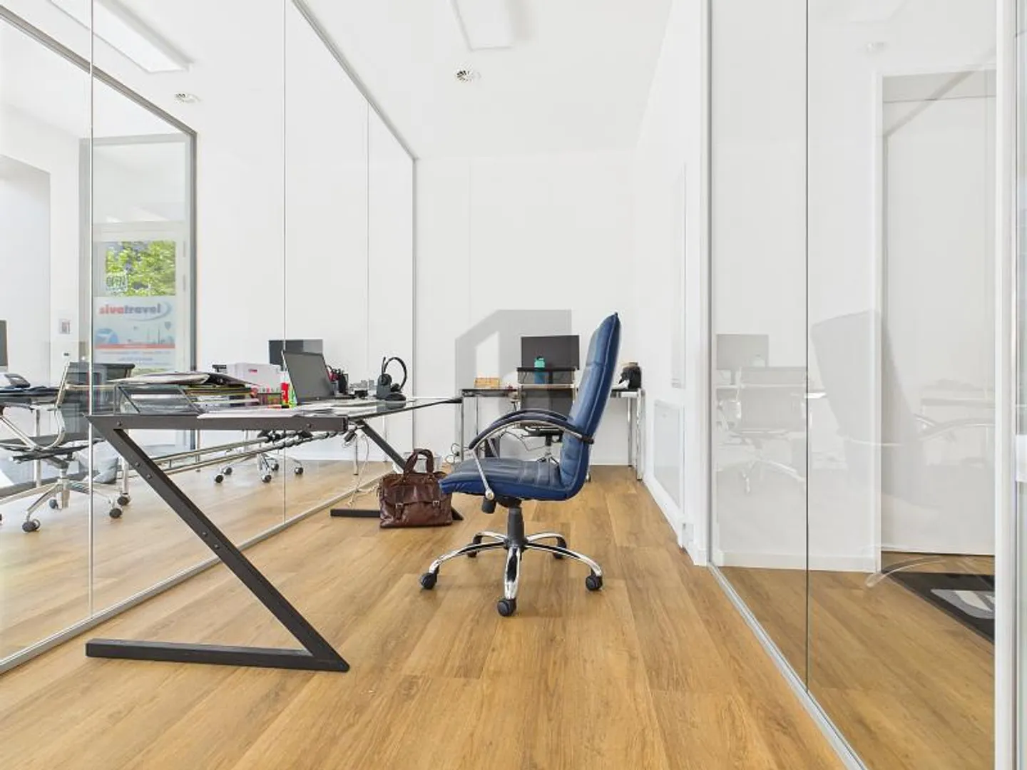 MODERNO E IN UNA POSIZIONE DI PRIMA CLASSE - Foto 3 di 6