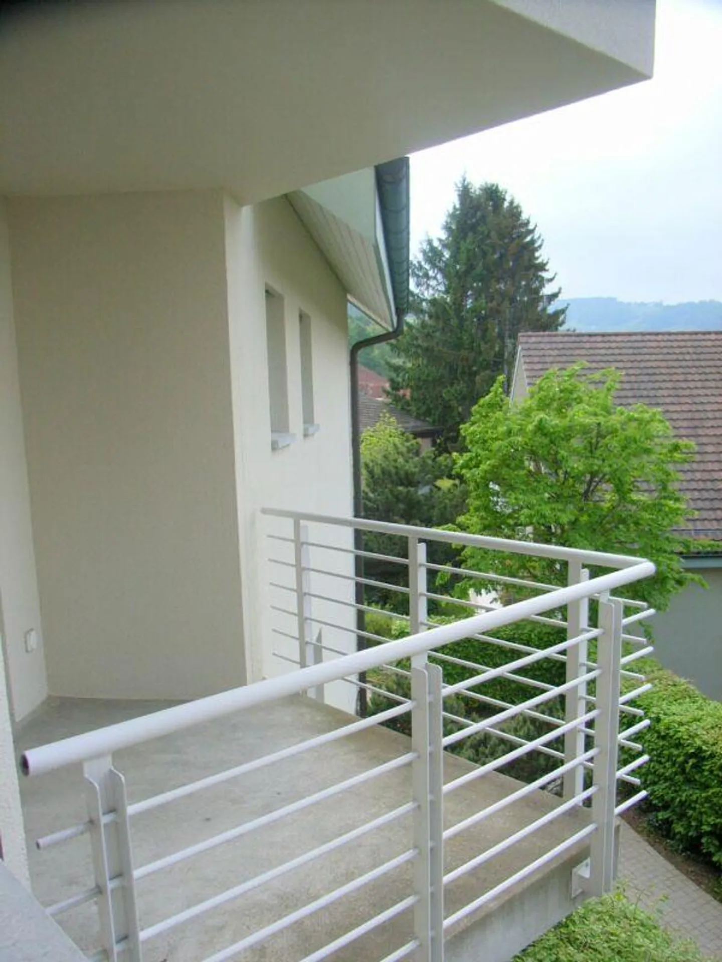 4.5-room apartment with fireplace and 2 balconies - Photo 3 of 14