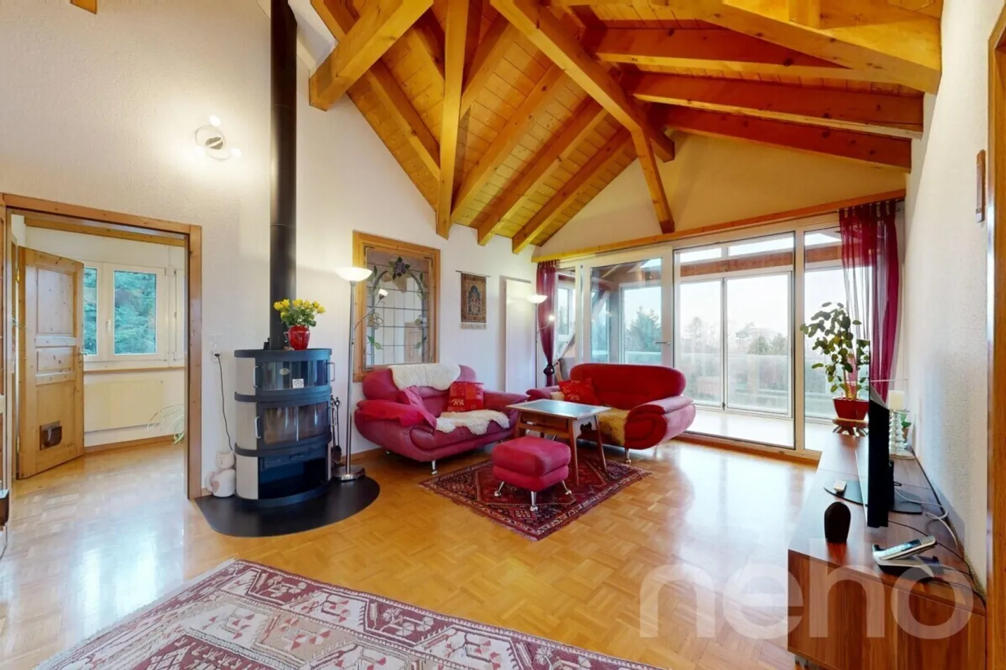 Space for Dreams House with Apartment and 9,726 m2 Plot - Photo 2 of 12