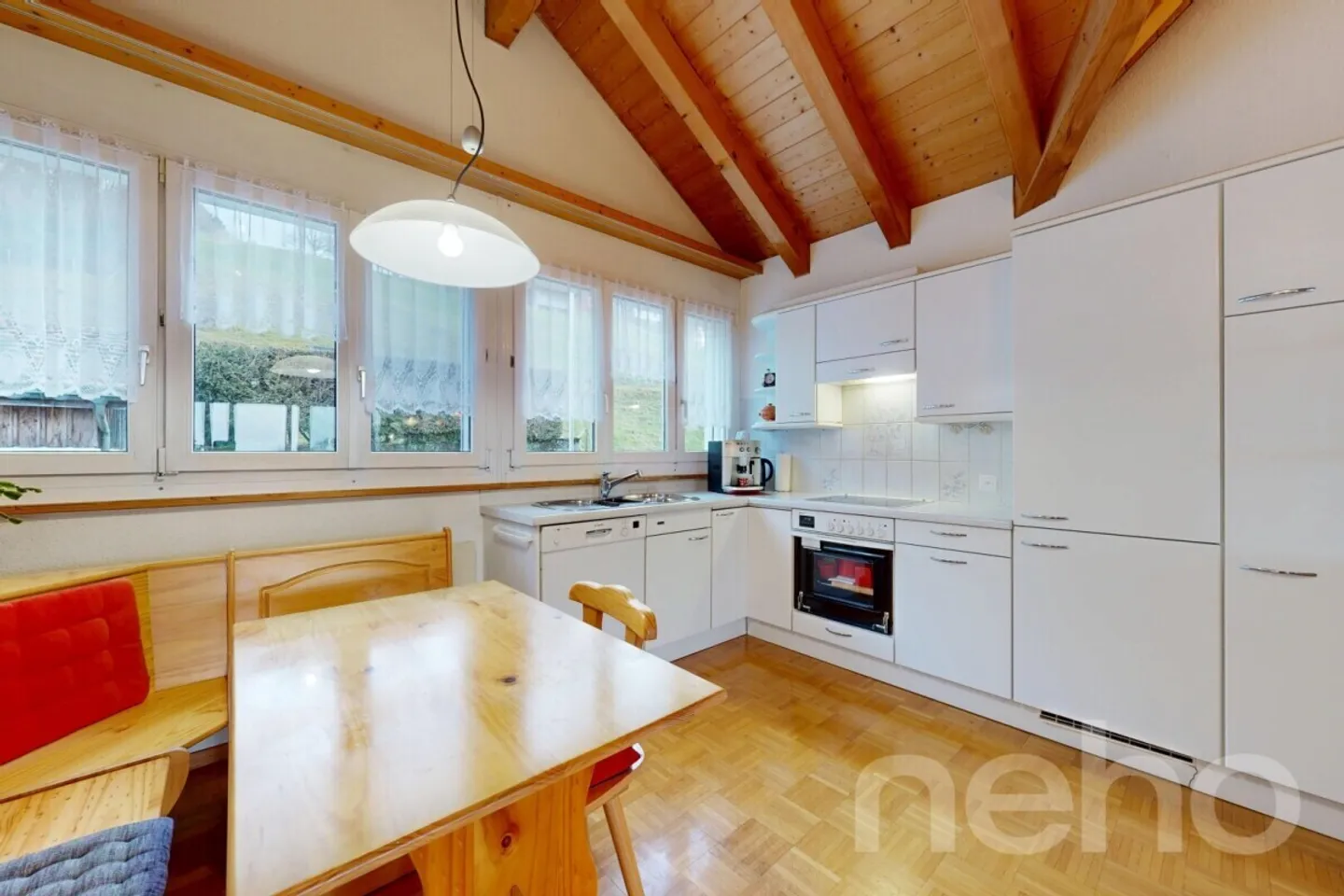 Space for Dreams House with Apartment and 9,726 m2 Plot - Photo 4 of 12