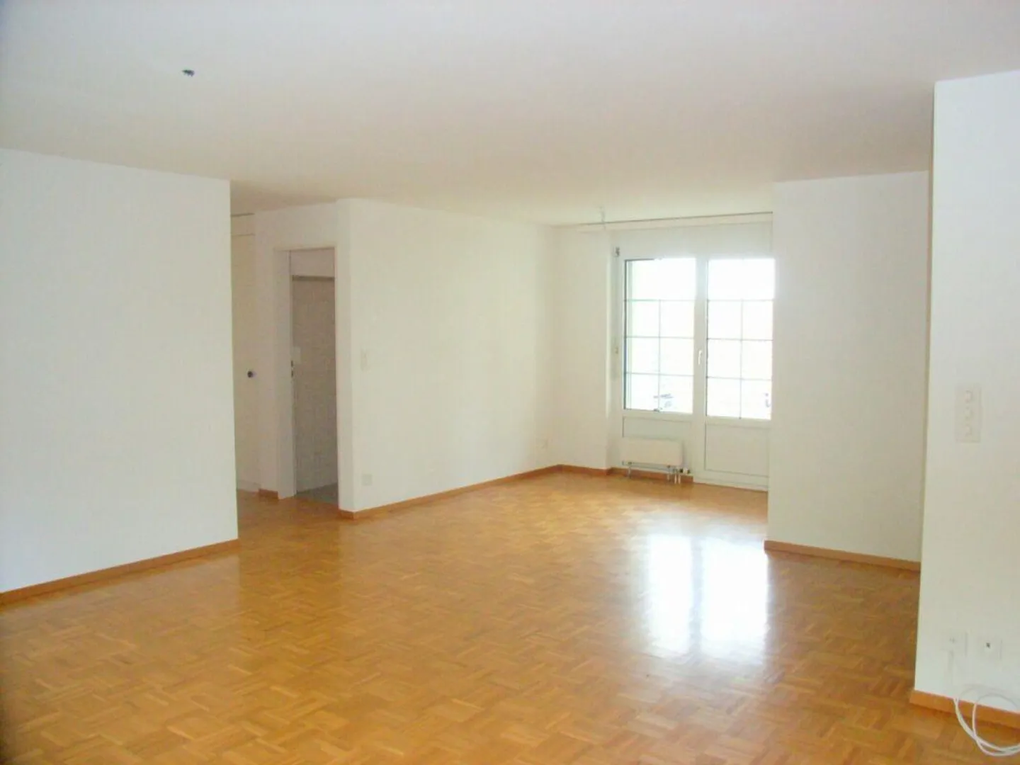 4.5-room apartment with fireplace and 2 balconies - Photo 9 of 14