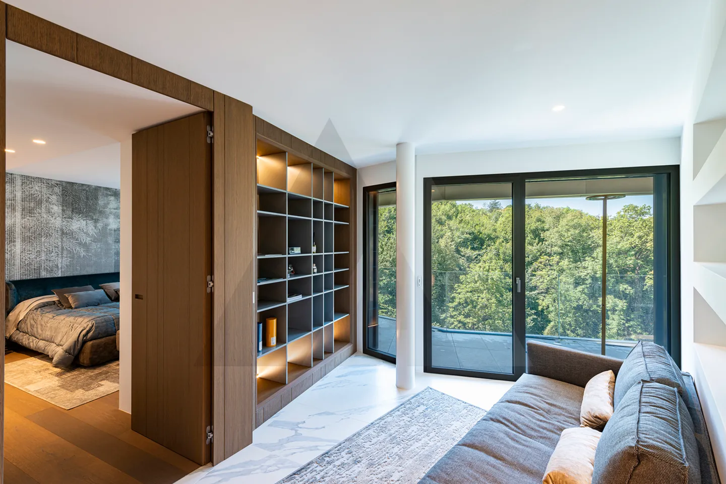 SEEANSICHT WOHNUNG IN EINEM MODERNEN WOHNKOMPLEX - Foto 6 von 16