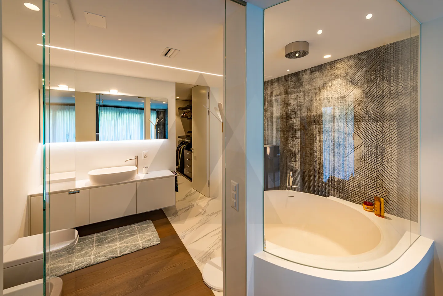 SEEANSICHT WOHNUNG IN EINEM MODERNEN WOHNKOMPLEX - Foto 9 von 16