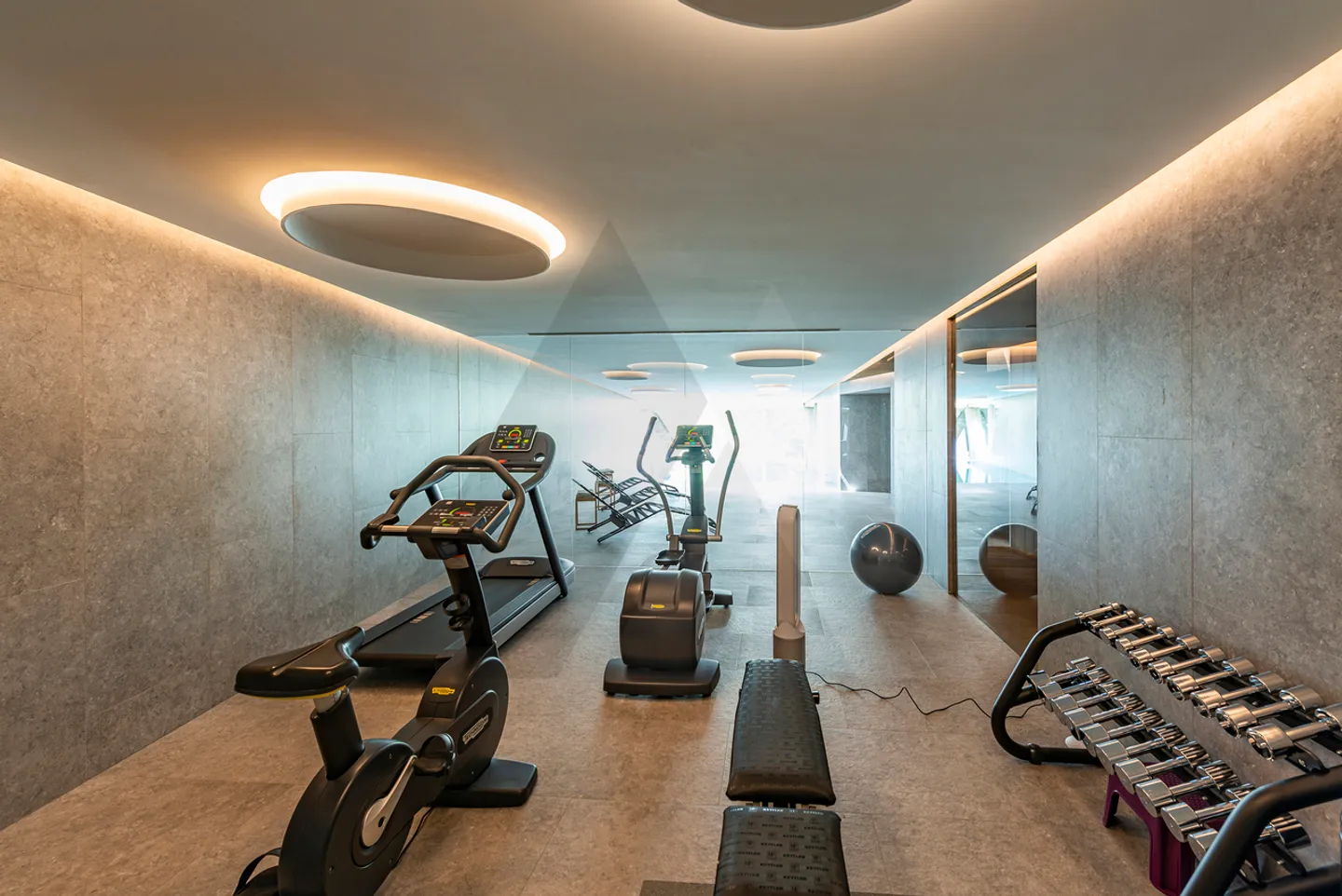 SEEANSICHT WOHNUNG IN EINEM MODERNEN WOHNKOMPLEX - Foto 11 von 16