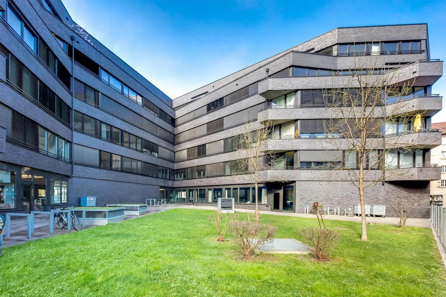 Stylische 2.5-Zimmer Wohnung - Foto 2 von 5