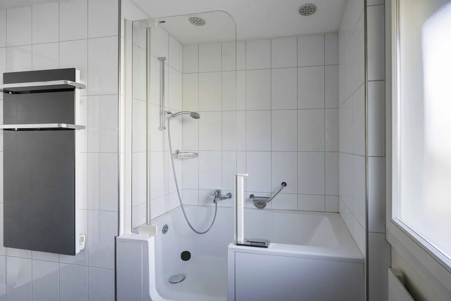 Single-family home in family neighborhood - Photo 13 of 15