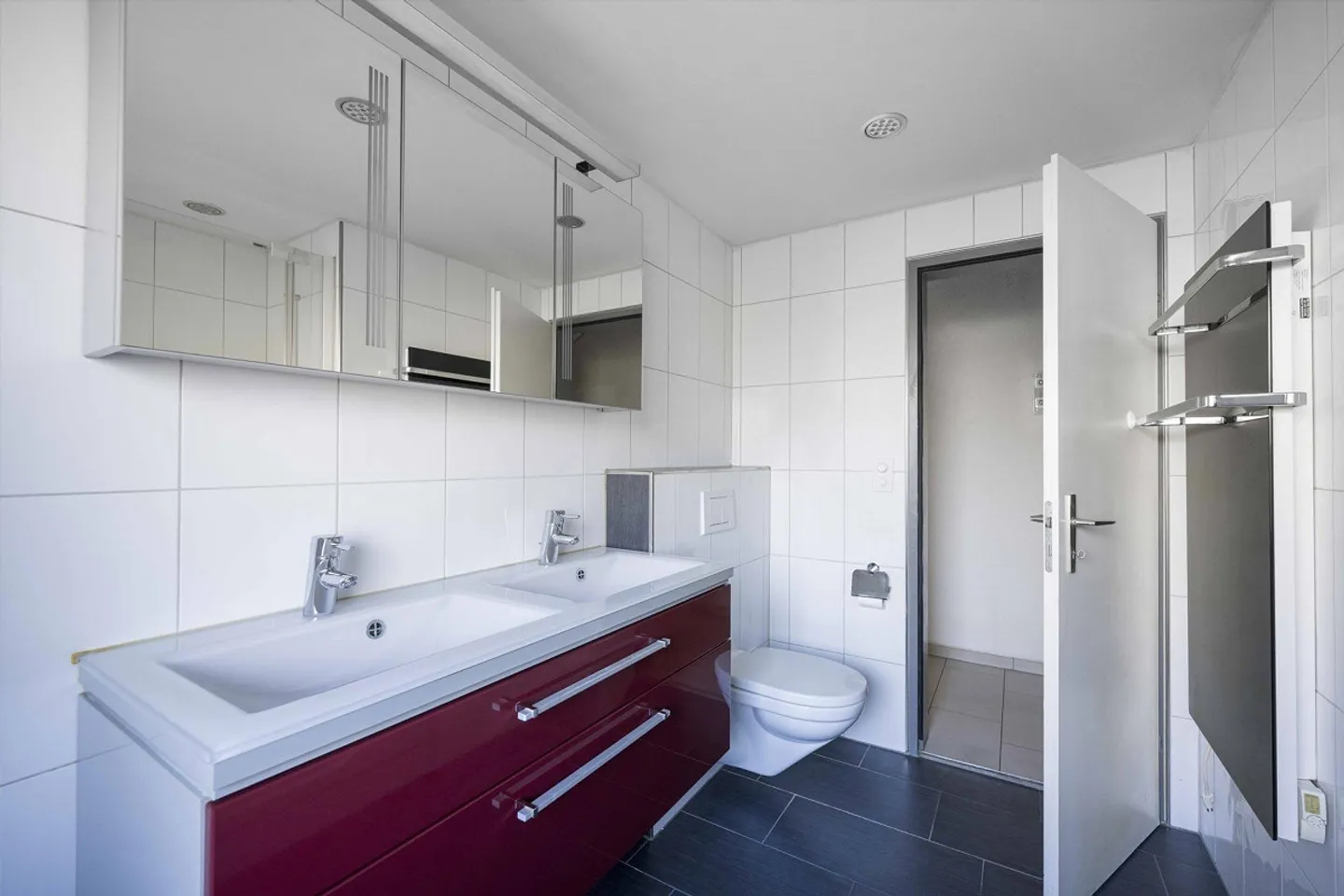 Single-family home in family neighborhood - Photo 12 of 15