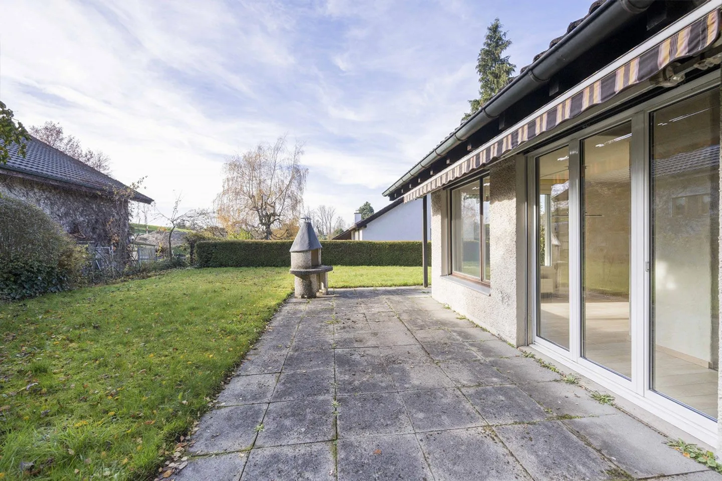 Single-family home in family neighborhood - Photo 4 of 15