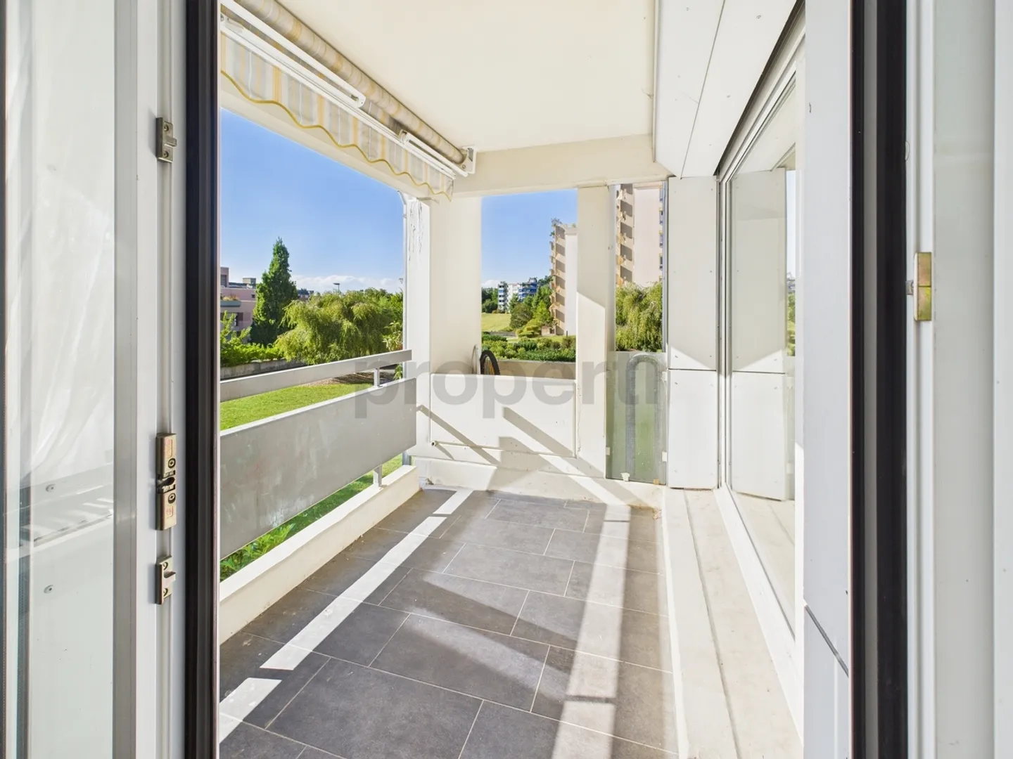 Appartamento luminoso di 4,5 stanze a Friburgo con balcone - Foto 11 di 12