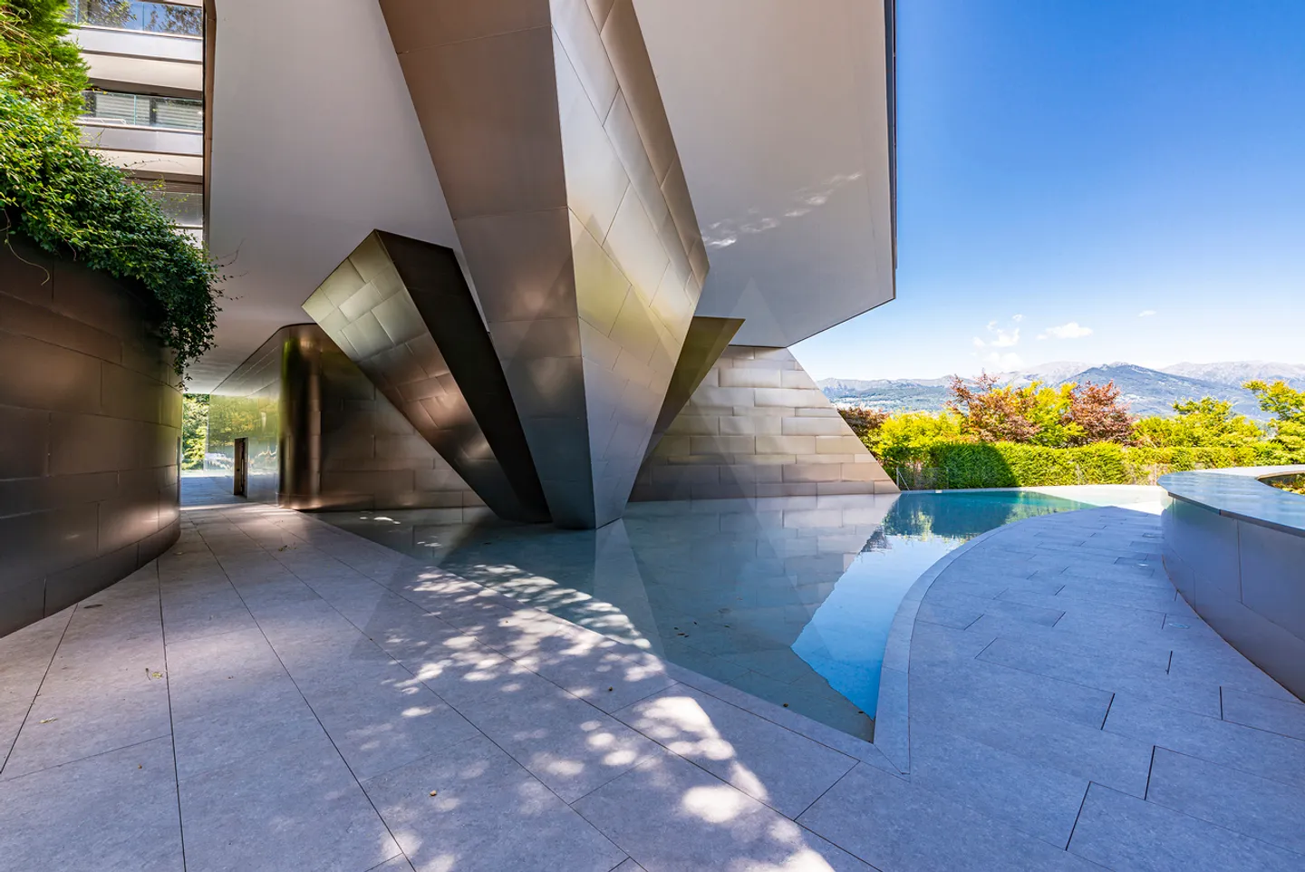 SEEANSICHT WOHNUNG IN EINEM MODERNEN WOHNKOMPLEX - Foto 16 von 16