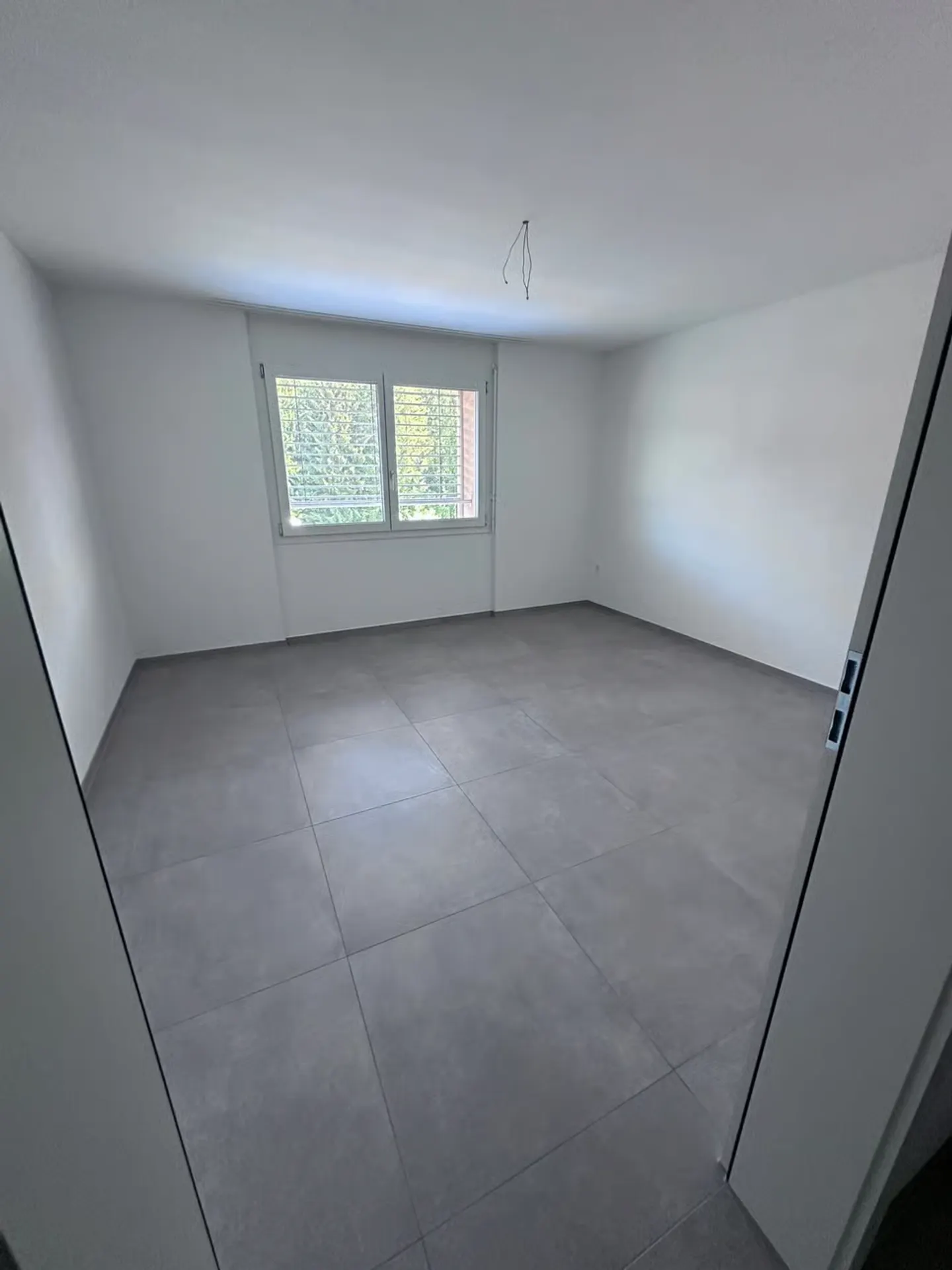 Modern 3-Room Apartment with Balcony - Photo 4 of 10