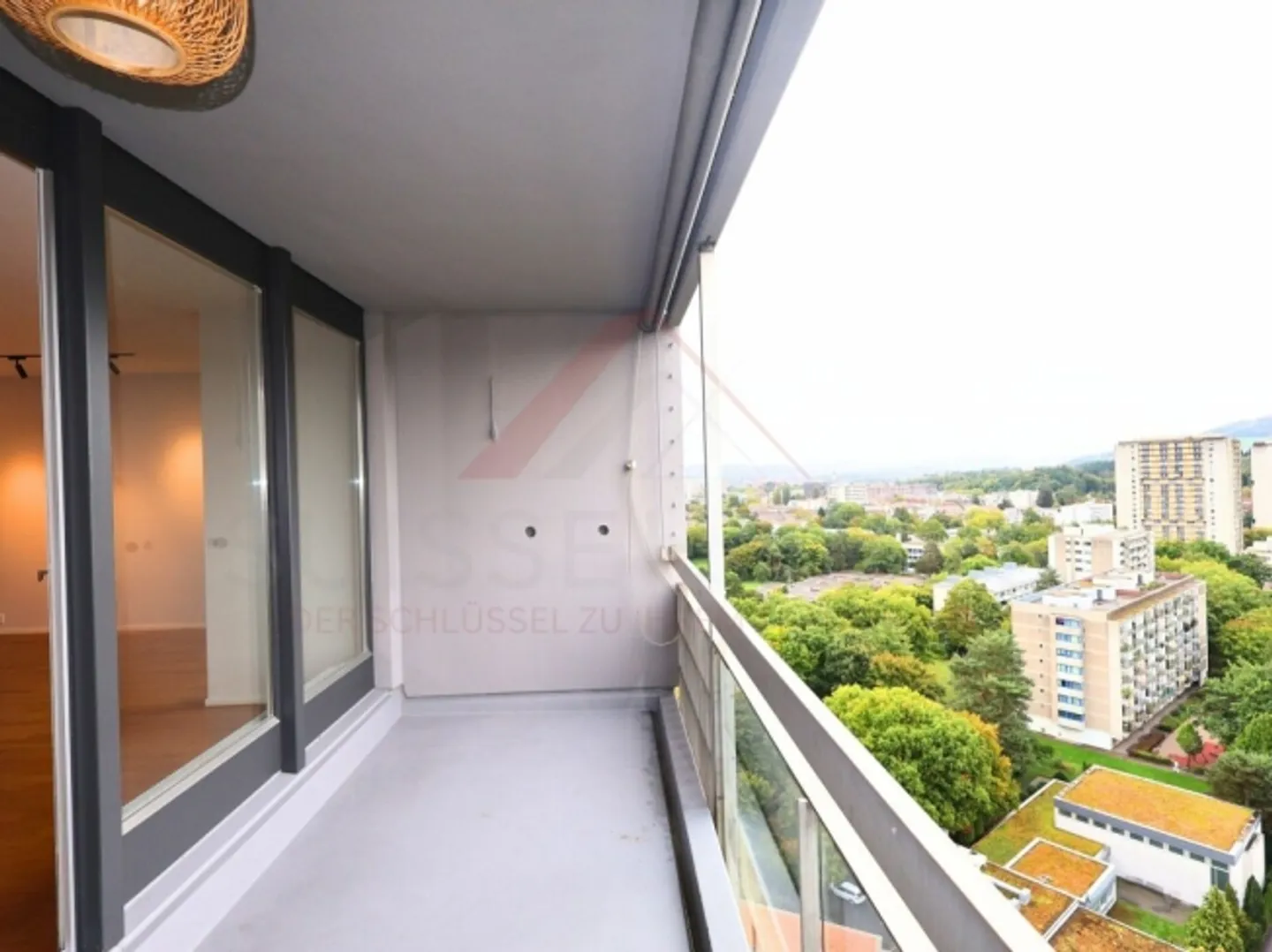 Vie exclusive au-dessus des toits de Berne - Photo 8 sur 20