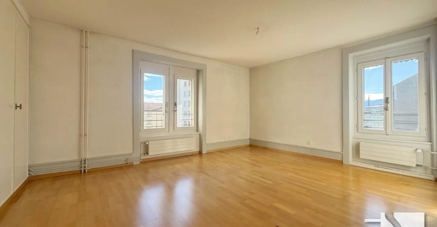 MAGNIFICO 4½ LOCALI IN CORSO DI RISTRUTTURAZIONE - Foto 6 di 8
