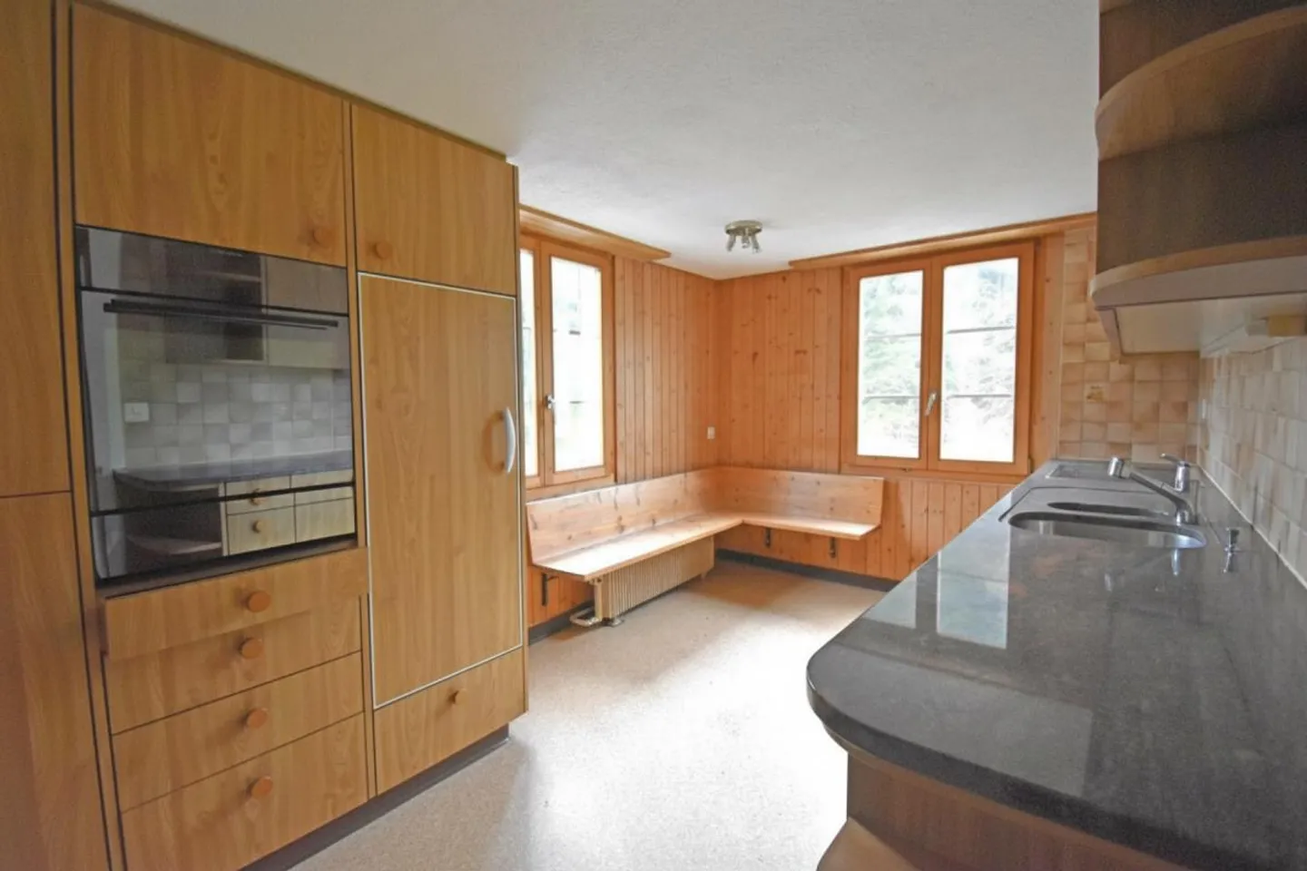 Charming rural property with residential and commercial spaces - Photo 7 of 21