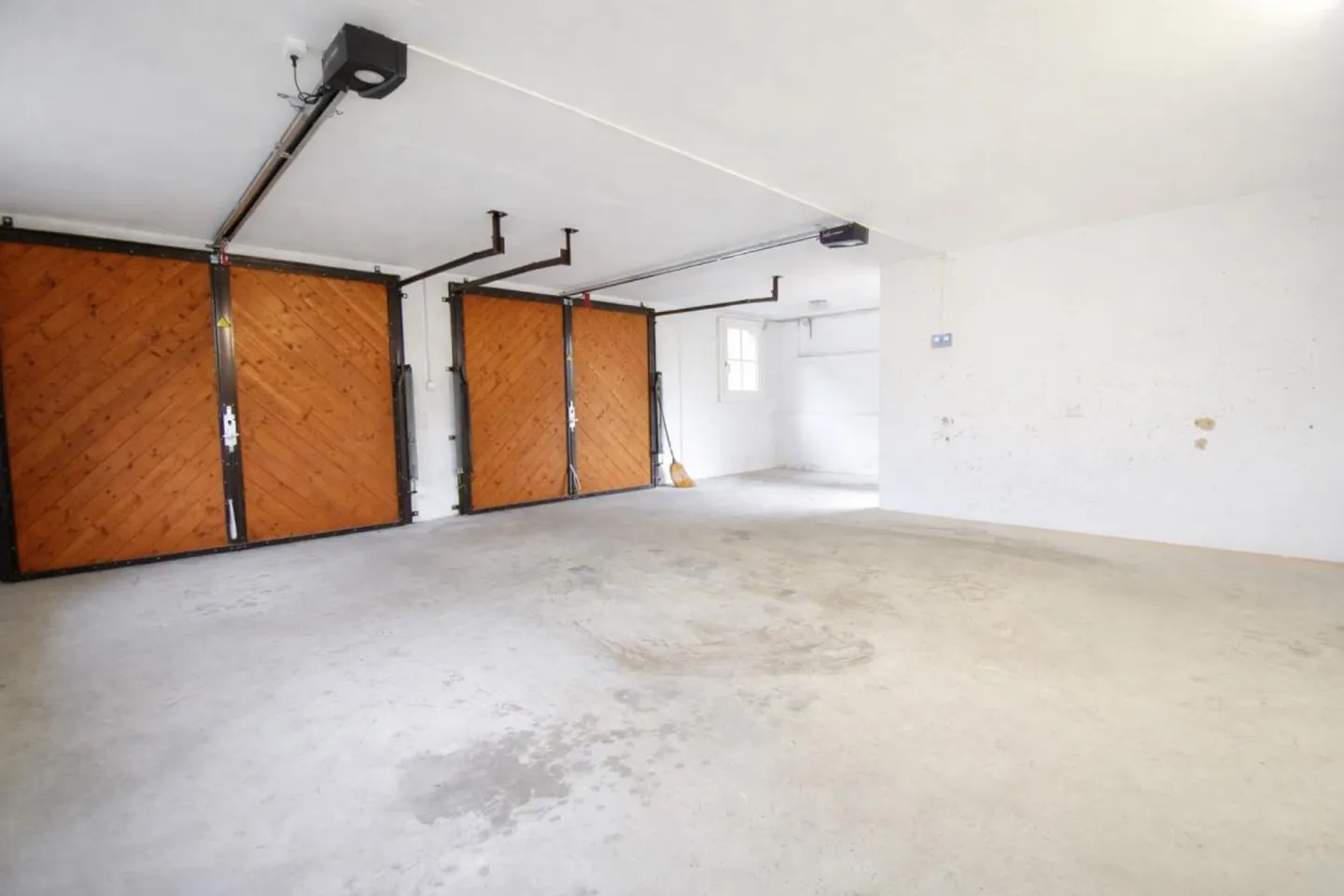 Charming rural property with residential and commercial spaces - Photo 19 of 21