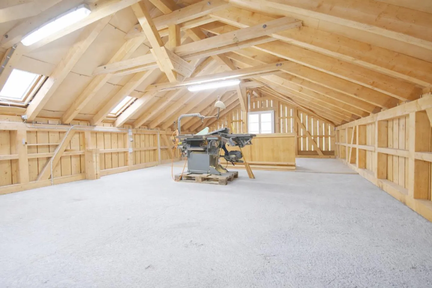 Charming rural property with residential and commercial spaces - Photo 20 of 21