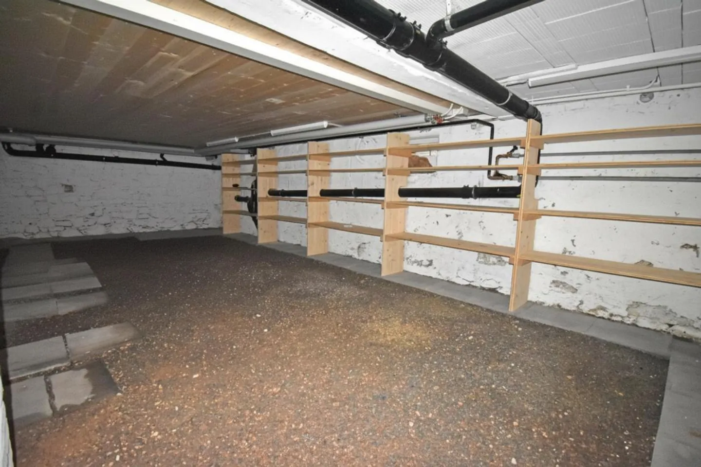 Charming rural property with residential and commercial spaces - Photo 18 of 21