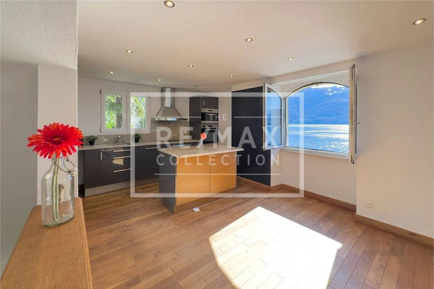 Tessiner Haus mit 3,5 Zimmern und Seeblick - Foto 5 von 13