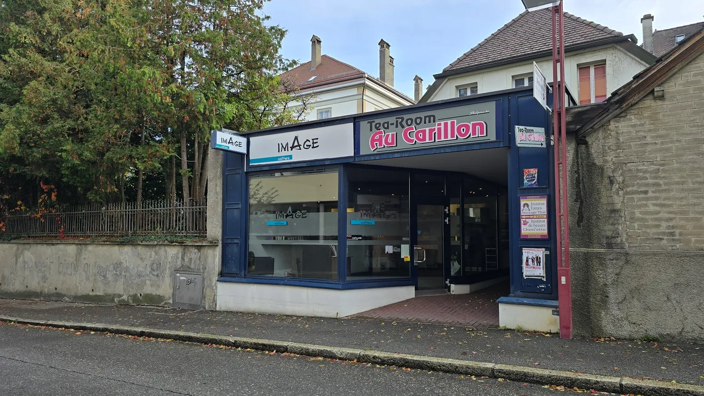 Shop for rent - Photo 1 of 3