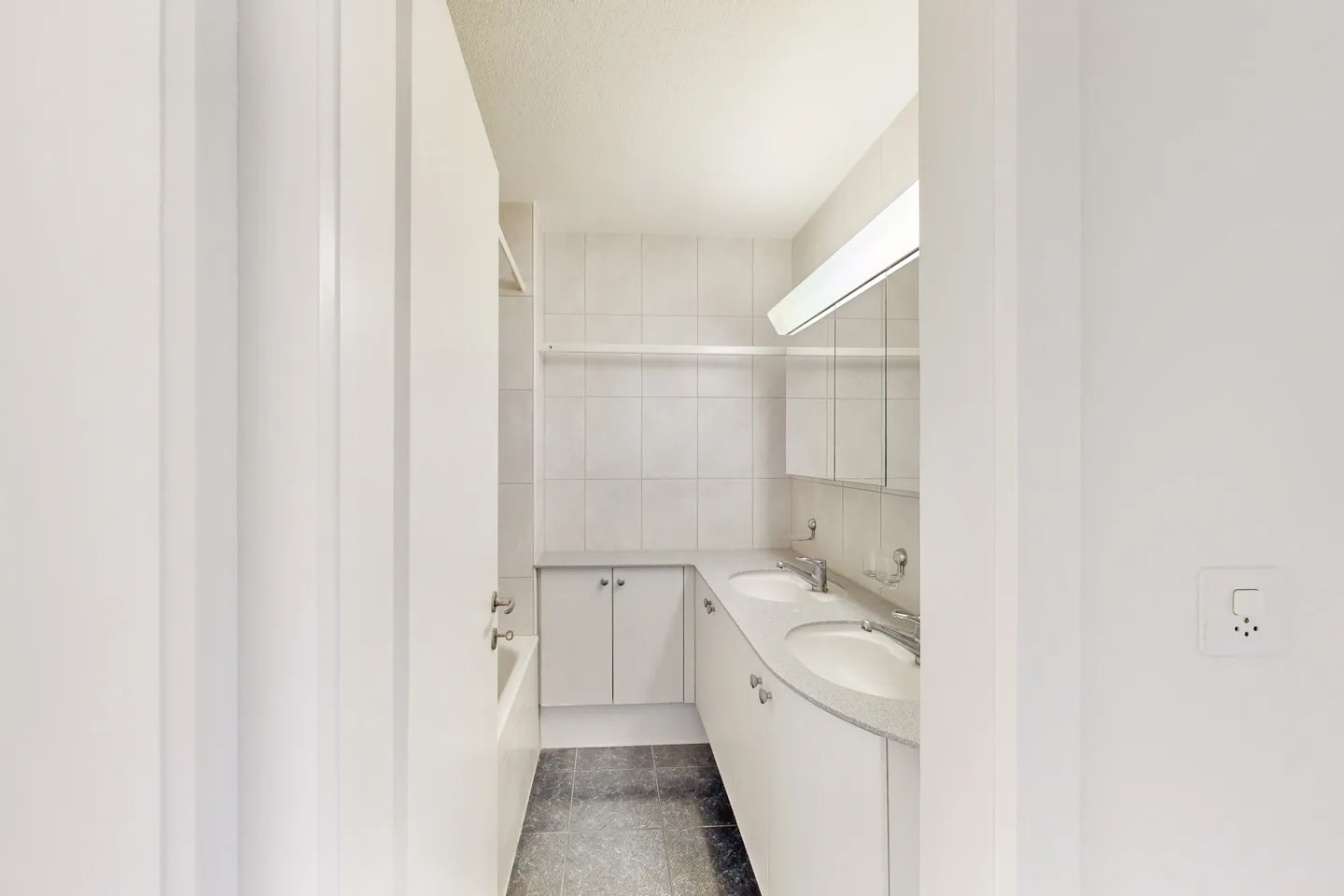 Apartment for rent - Photo 8 of 9