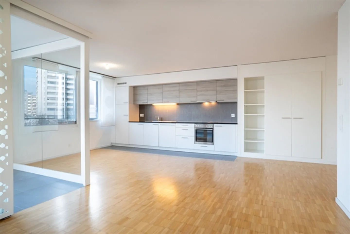 Belle appartement de 3.5 pièces avec loggia à Lausanne - Photo 3 sur 10