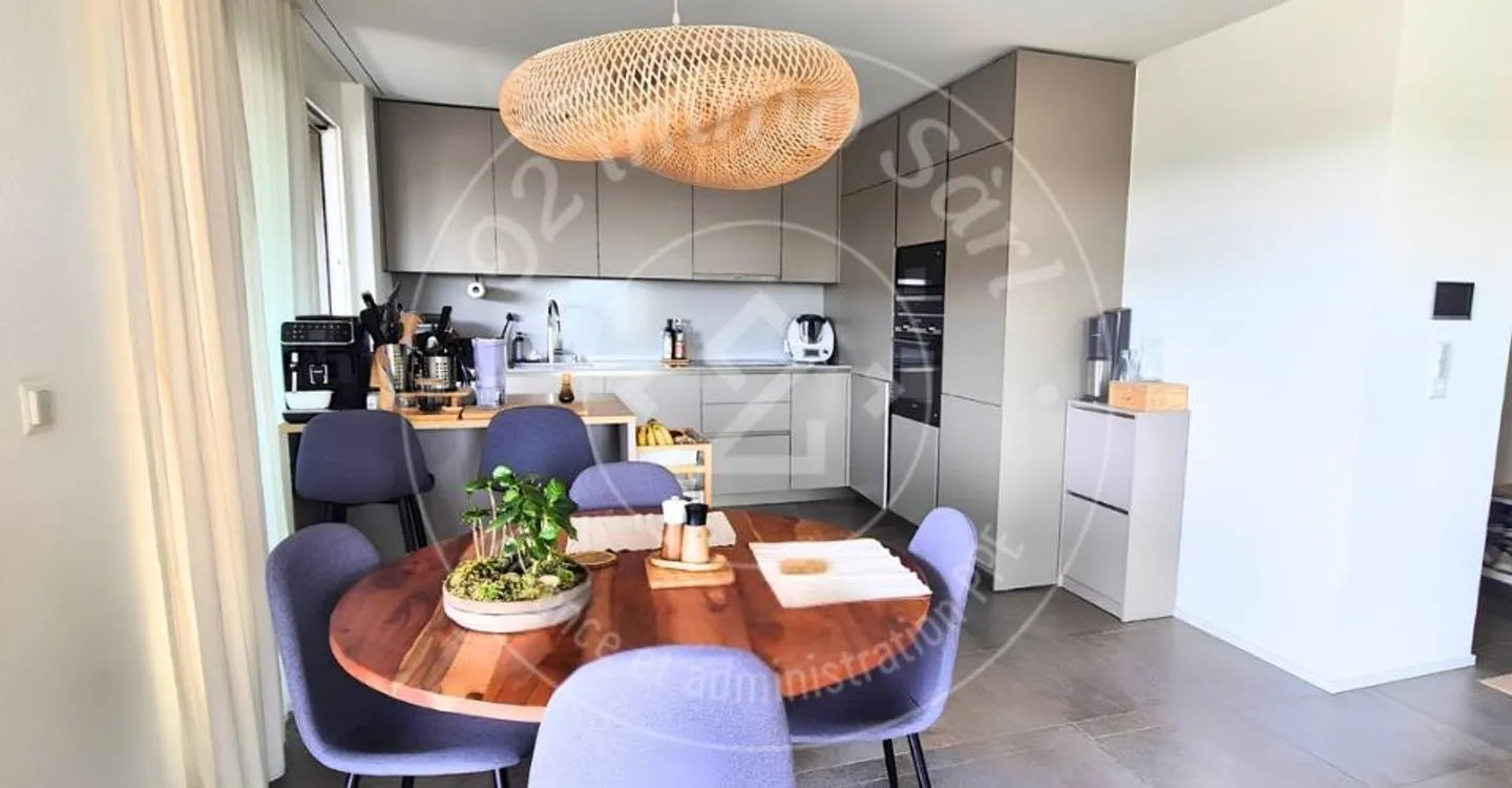 Wunderschöne 4,5 Zimmer im 5. Stock - Foto 1 von 11