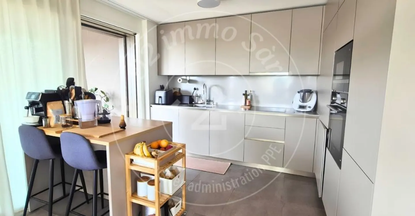 Wunderschöne 4,5 Zimmer im 5. Stock - Foto 2 von 11