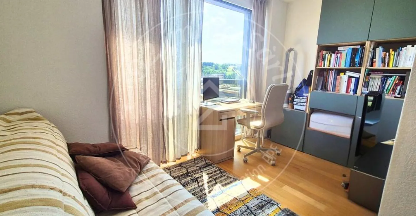 Wunderschöne 4,5 Zimmer im 5. Stock - Foto 9 von 11